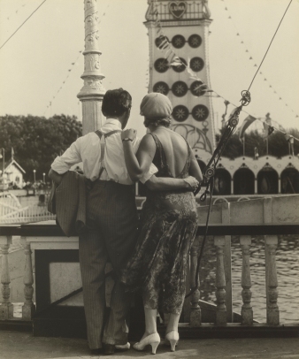 Couple at Coney Island; Walker Evans, American, 1903 - 1975; 1928; Gelatin silver print; Image: 18.6 x 15.4 cm (7 5/16 x 6 1/16 in.); 84.XM.956.464